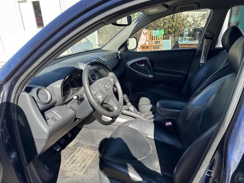 Toyota Rav4 2.2dcat 177 кс НА ЧАСТИ!