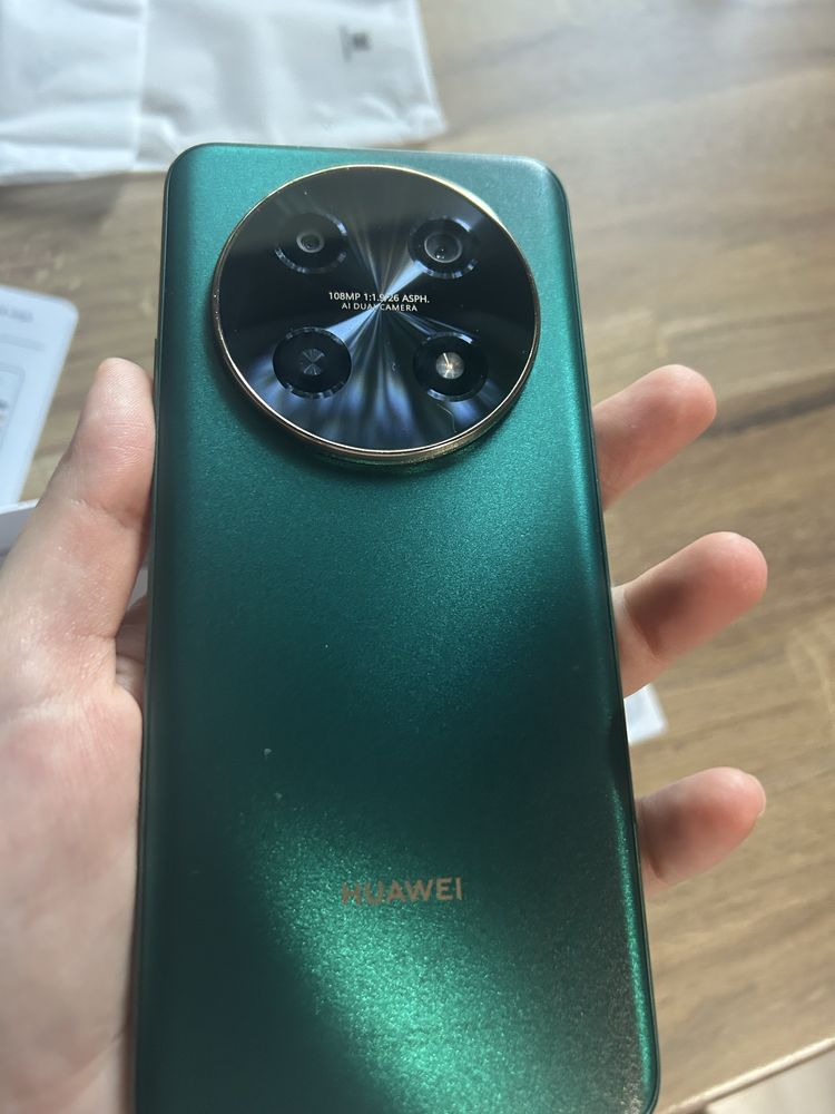 Huawei Nova 12 i