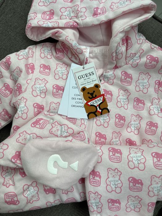 НОВ Guess Гащеризон/космонавт 3-6 месеца