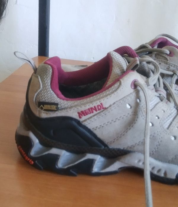 Meindl Bocanci mărimea 38,5, gri cu vișiniu