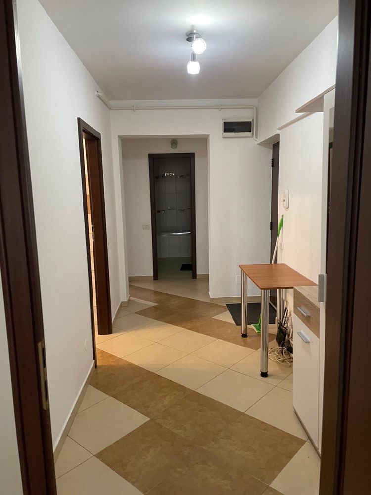 Inchiriez apartament cu 2 camere centru civic Iasicon