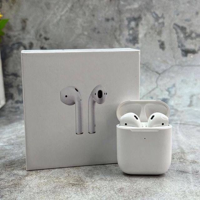 Новые наушники AirPods 2