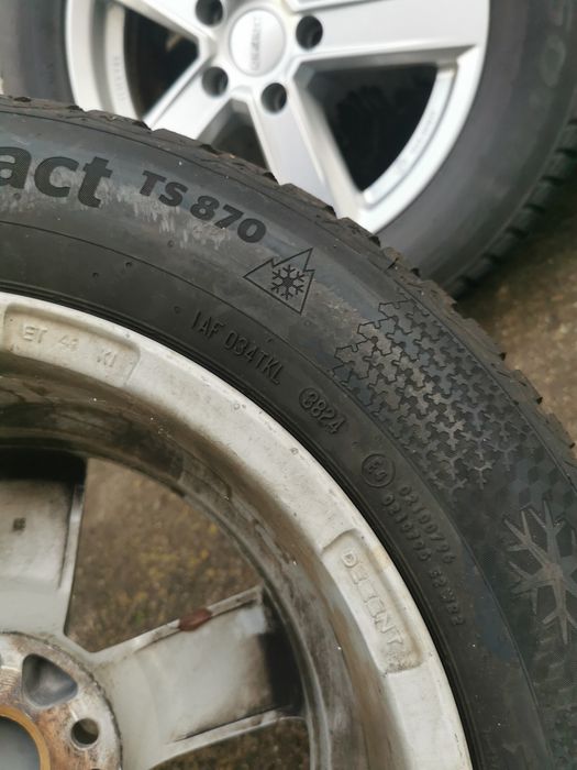 jante Dezent (VAG) 5 x 112 + anvelope iarna 215 60 R16 Conti; DOT3824