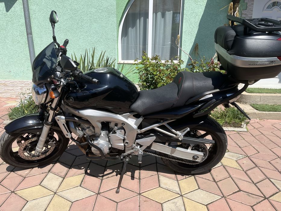 Yamaha FZ6-N Fazer