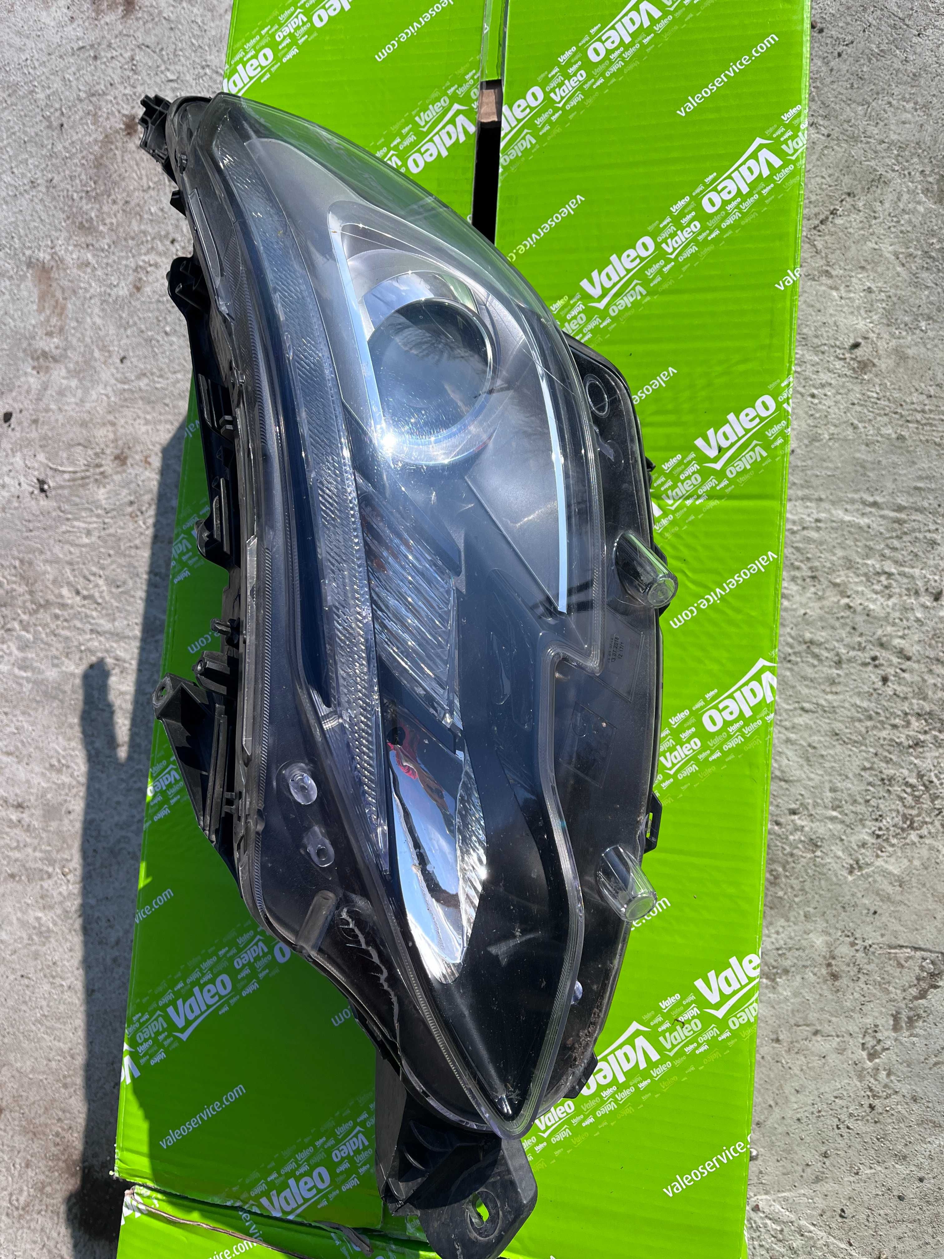 Фарове за Пежо 2008 (2013-2019) / Peugeot 2008 headlights