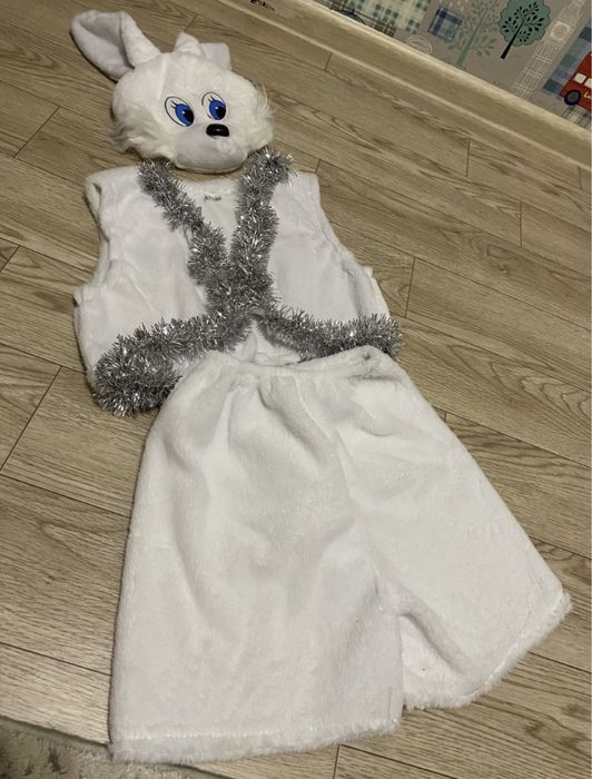 Продам костюм зайца
