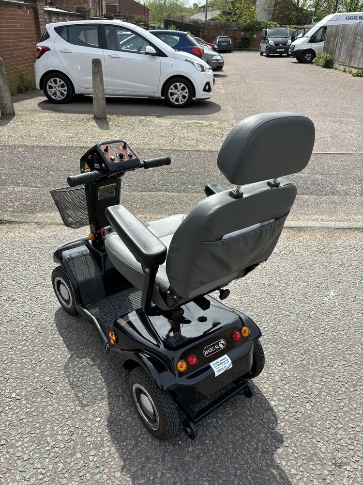 Carut electric scuter electric persoane varsnice si cu dizabilitati