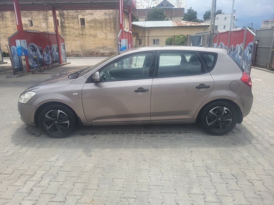 Kia Ceed 2008 motor 1.6