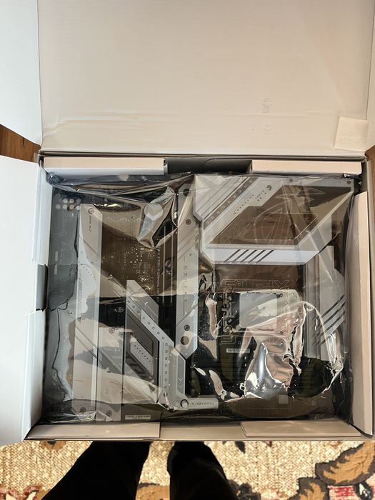 Placa de baza Asus rog Z790-A D4 Gaming wifi