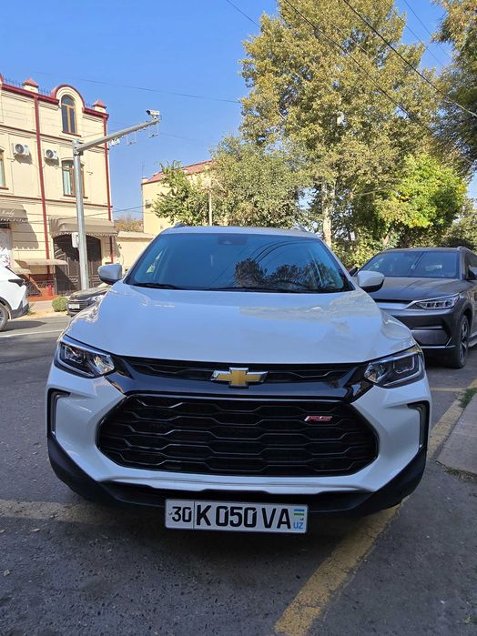Tracker 2, Premier