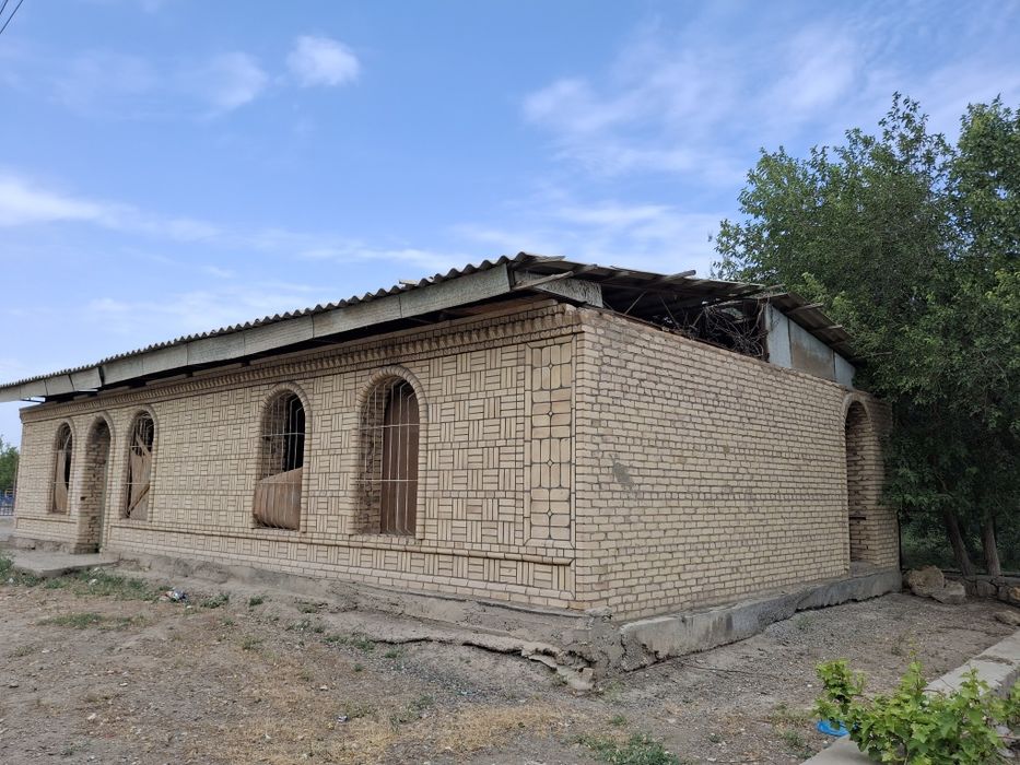 Продаётся недостроеный дом