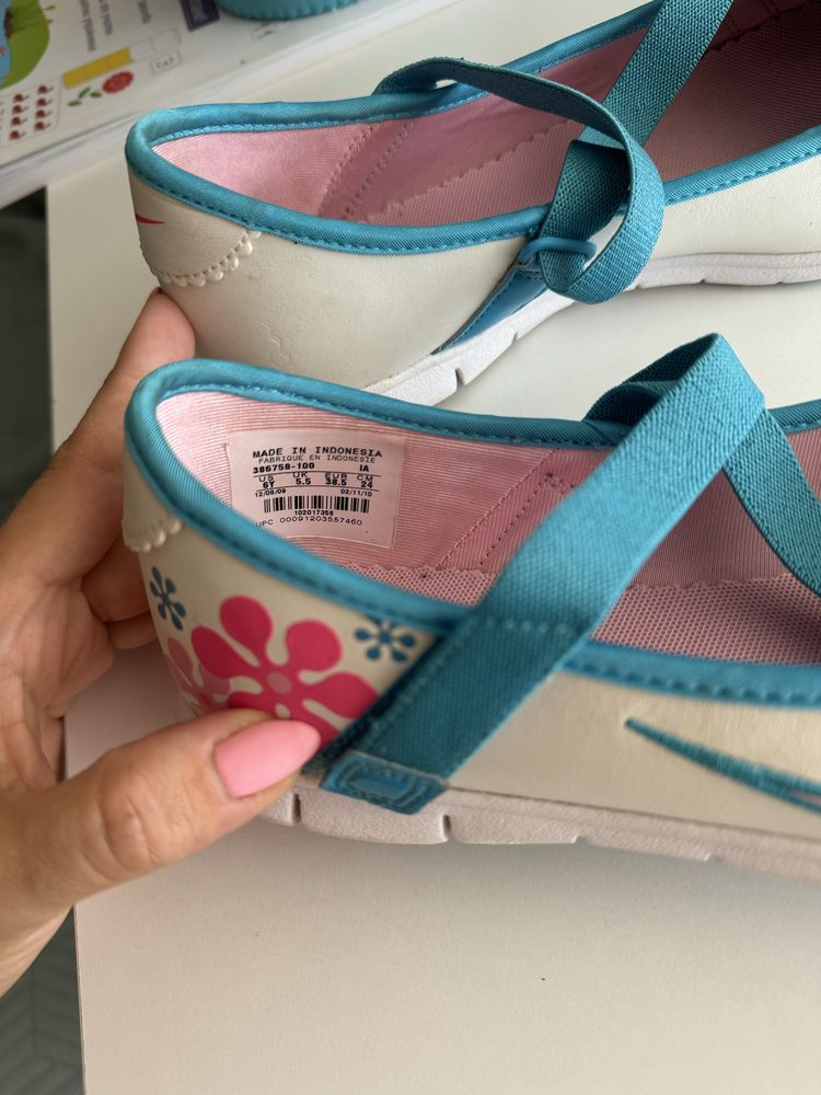 Дамски обувки Nike