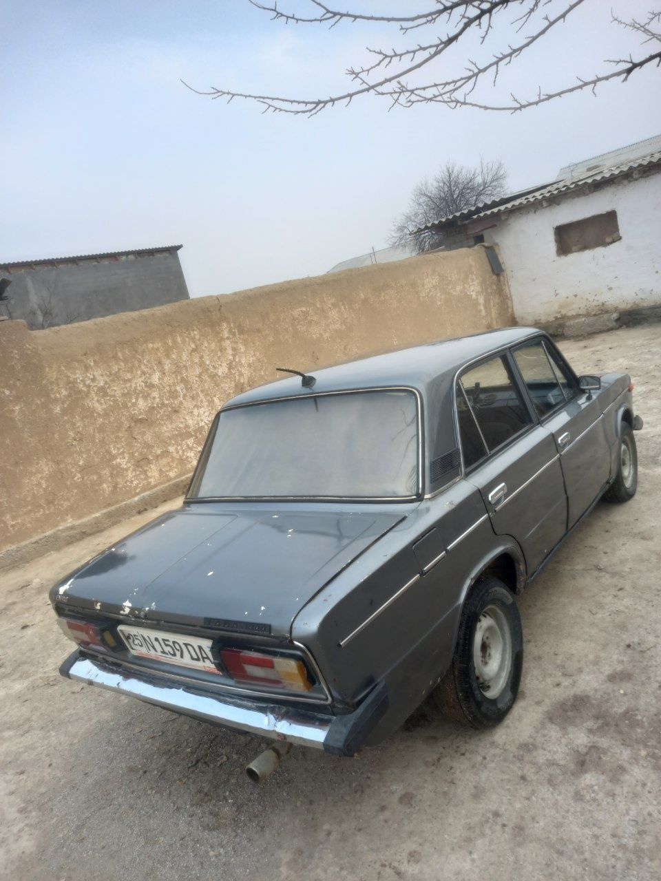 Мошина йахши кузуфда иши бор
