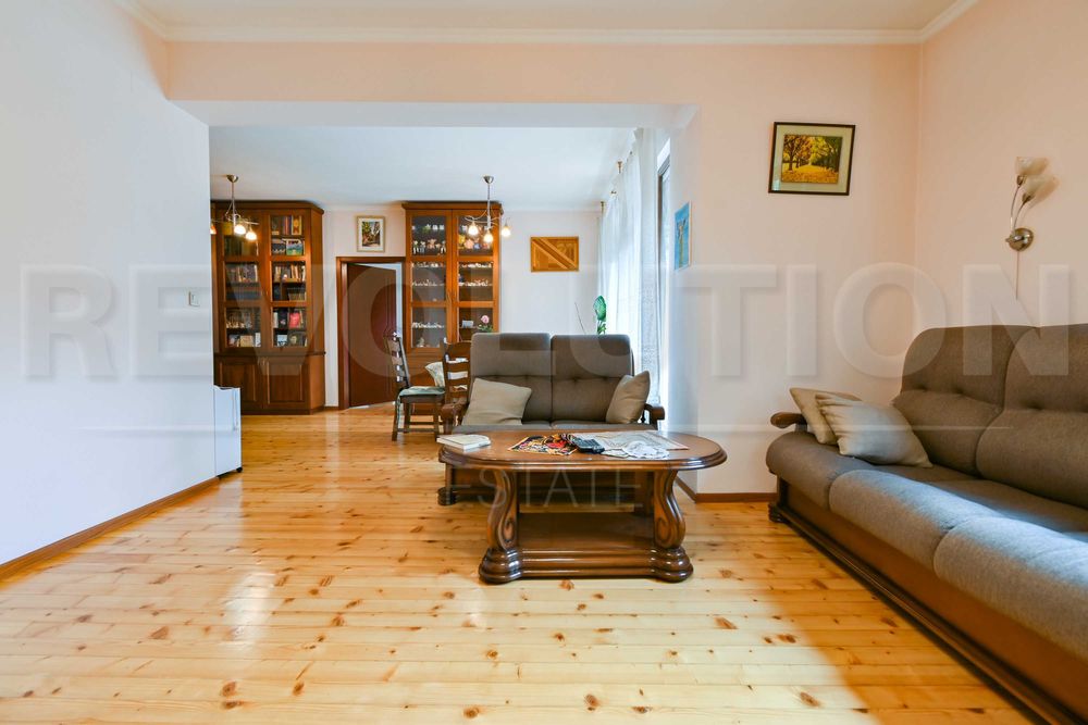 Продава се Тристаен апартамент в София, Изток - 149 кв.м за 1643 €/кв.м - Снимка #5