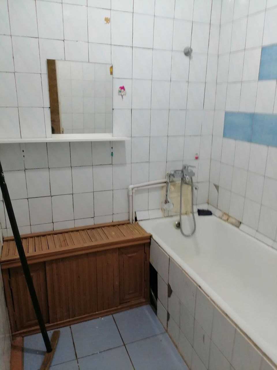 СВОЯ,   3-х квартира в центре города на Дружбе Народов  .