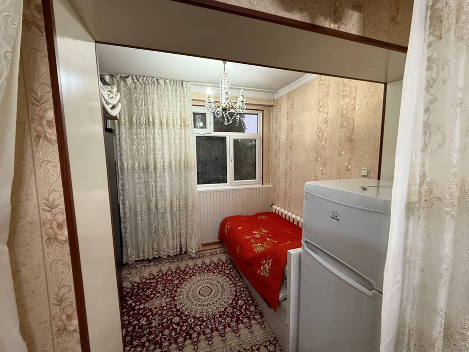 Продаётся квартира 4 ком 3/9 спецплан Юнусабадский р-н 4 квартал