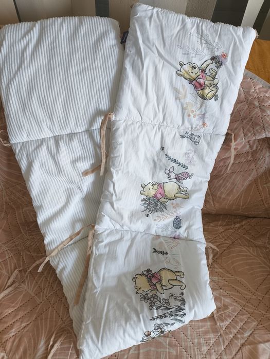 Обиколници, кърпа и чанта за бебешки неща