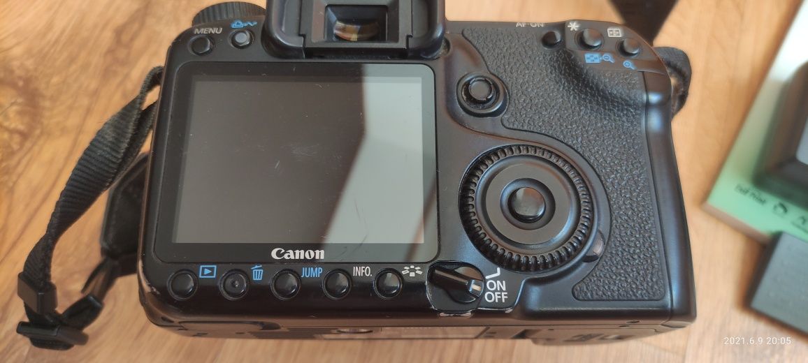 Canon 40d зеркалка полупрофессиональная