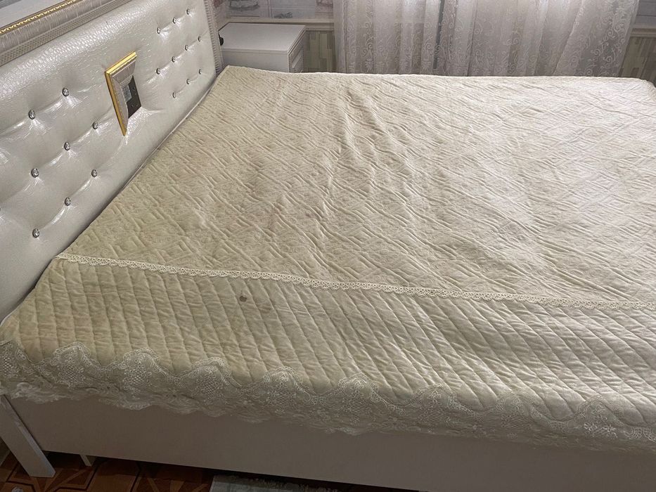 Гарнитур, крават для спальни