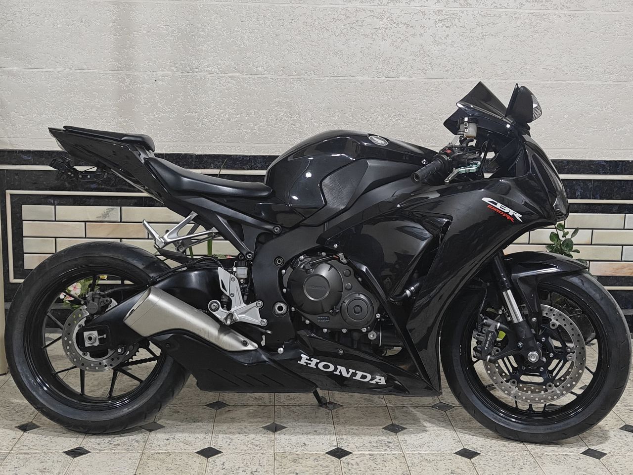 Honda cbr 1000rr fireblade