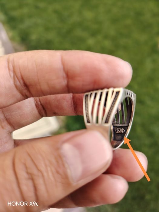 Kumush uzuk sotiladi!