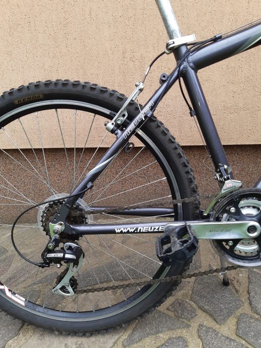 Bicicleta cu echipament shimano