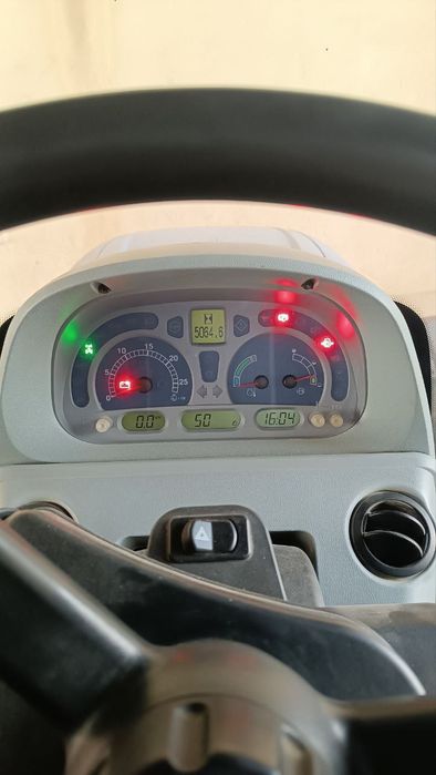 Sotadi traktor. hamma malumot telda