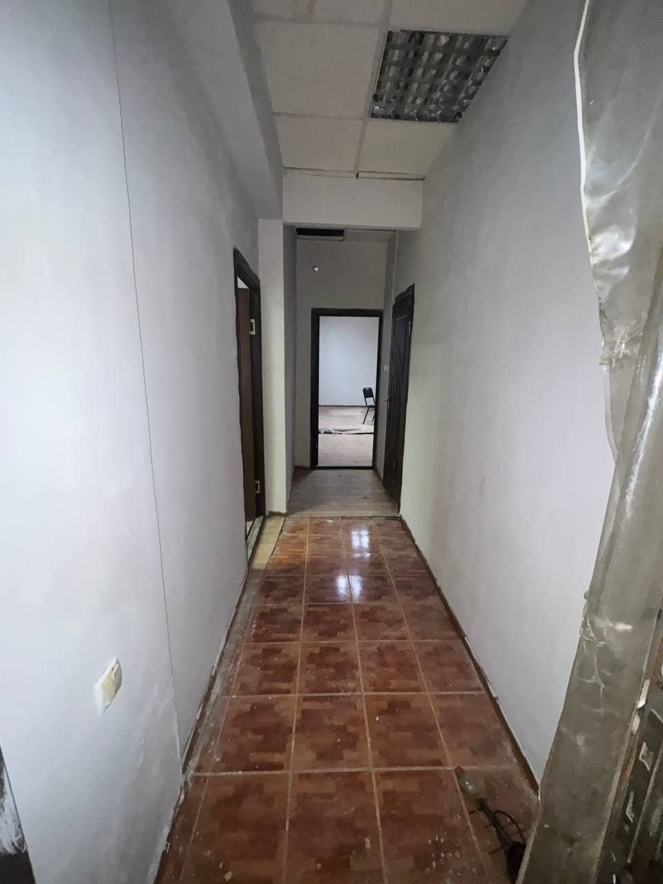 Чиланзар 19.  2/1/4.  50м² под цех