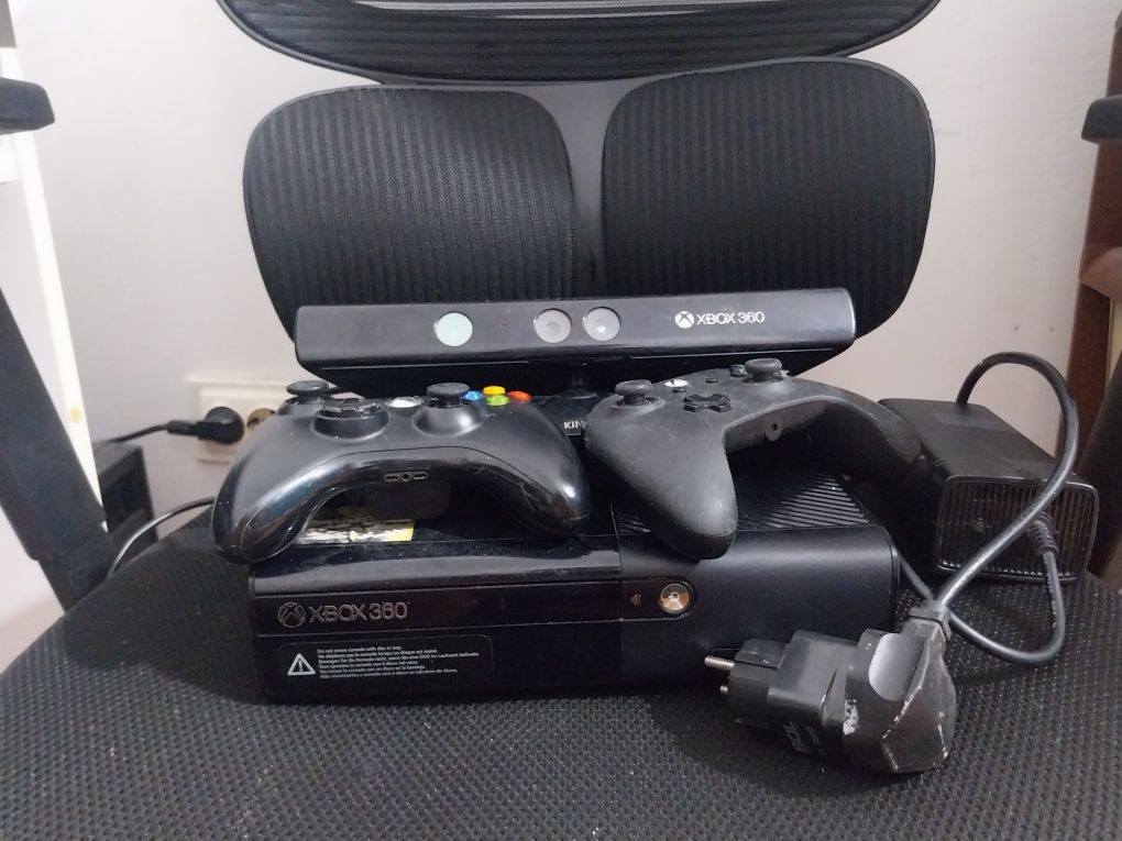 Xbox 360 cu jocuri + cadou citeste descriere
