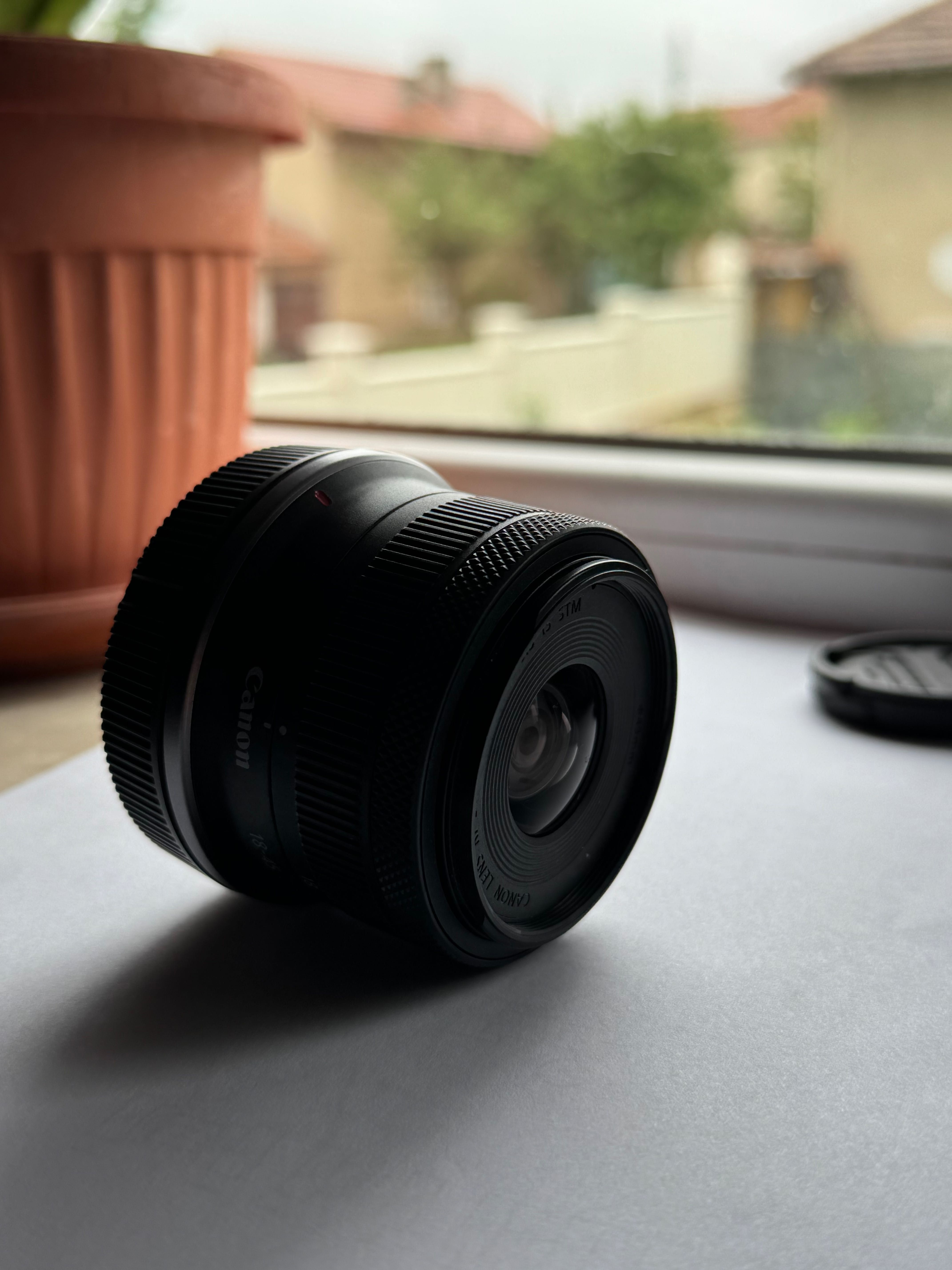 Продавам Canon RF-S 18-45mm f/4.5-6.3 IS STM – Почти нов!