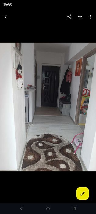 Vând apartament 3 camere zona Digi
