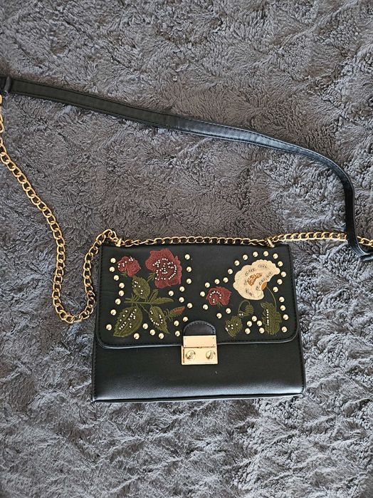 Geanta Stradivarius