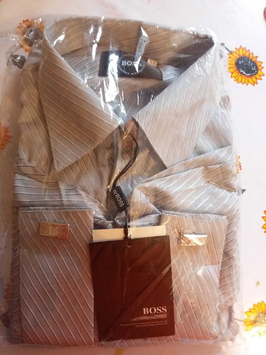 Рубашки новые брюки бархат  шапаны тюбитейки