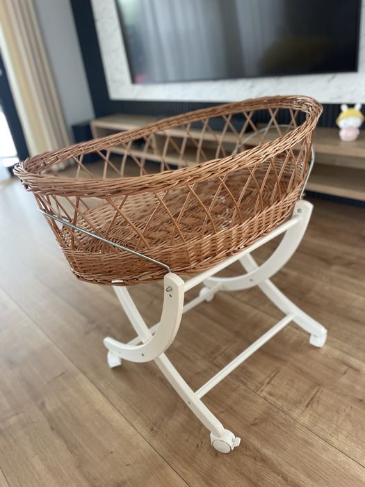 Patut portabil de bebe tip rafie