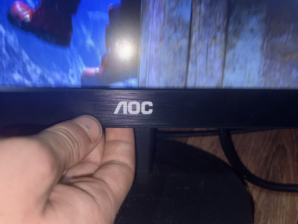 Монитор AOC отличный