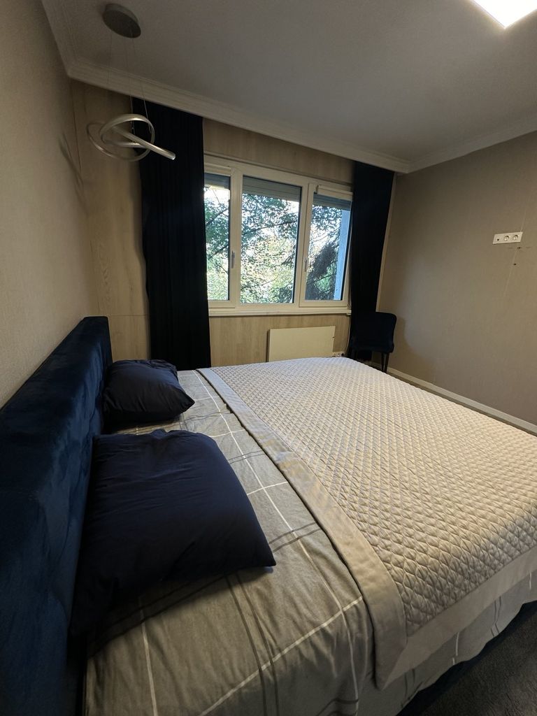 Дава се под наем Тристаен апартамент в София, Лозенец - 95 кв.м за 1200 € - Снимка #10