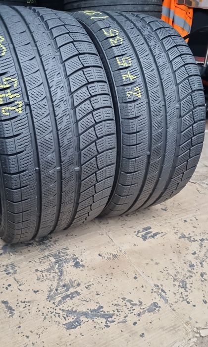 2 Anvelope Davanti 275 35 R19XL M/S (iarnă) aproape NOI.