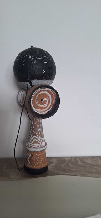 Kendama facuta manual doar doua in stoc