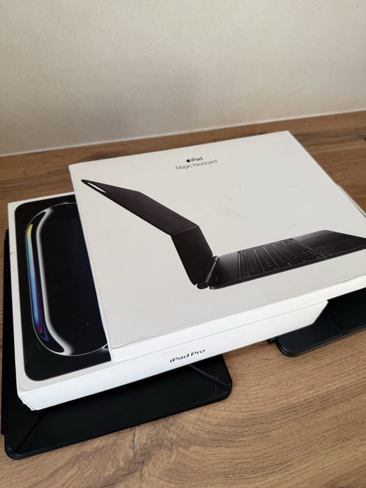 iPad Pro 13" (M4) 256 ГБ + Magic Keyboard + оригинальный Apple Pencil