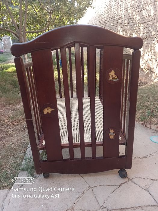 Продаётся детский кровать с матрасом вместе  в хорошем состоянии