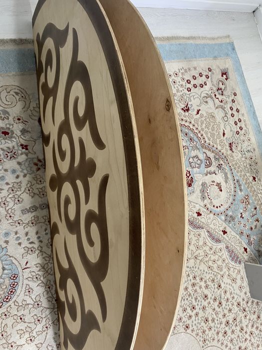 Дөңгелек жер стол сатыладыы