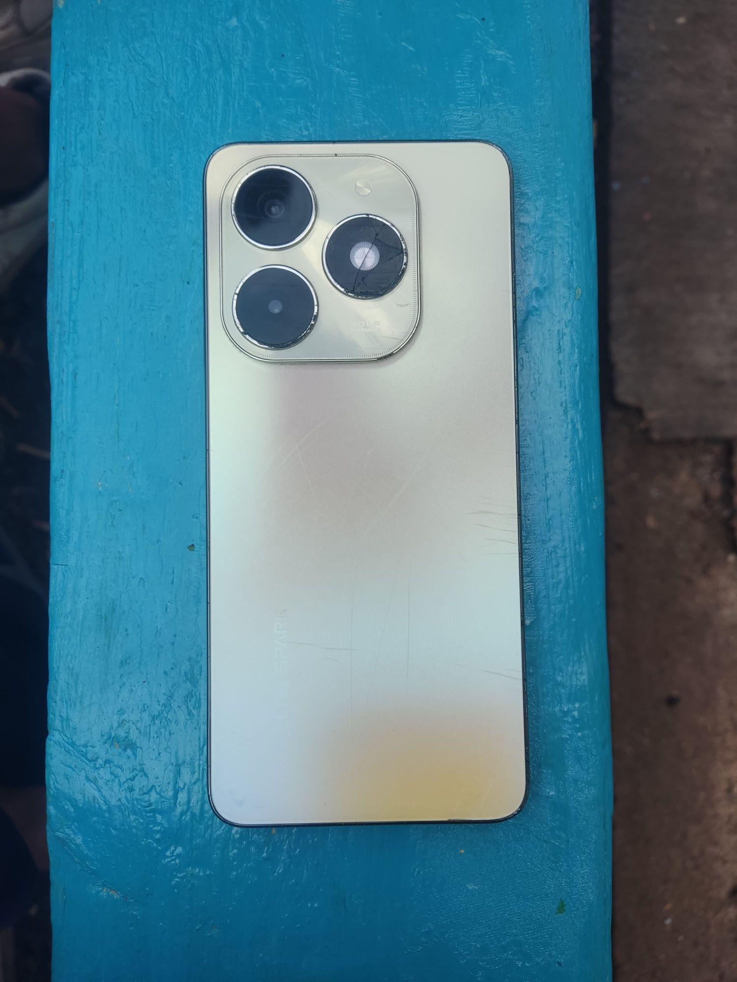 Tecno Spark 20..