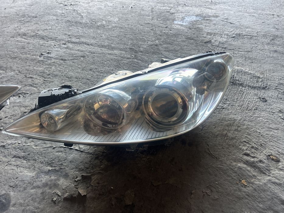 Faruri cu xenon peugeot 207