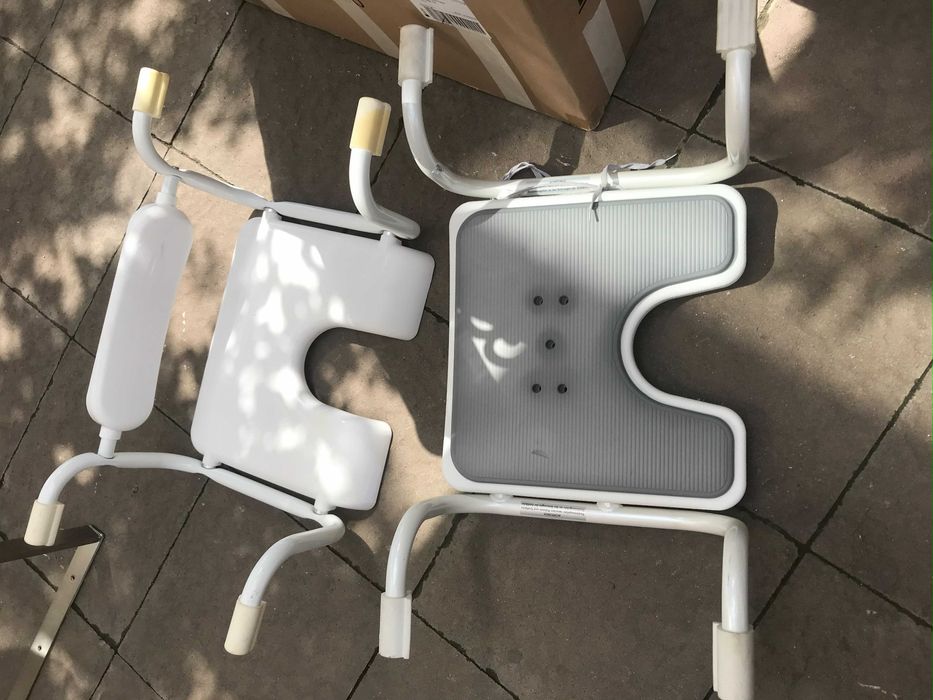 Vand scaun ptr Vana Baie ptr persoane batrane