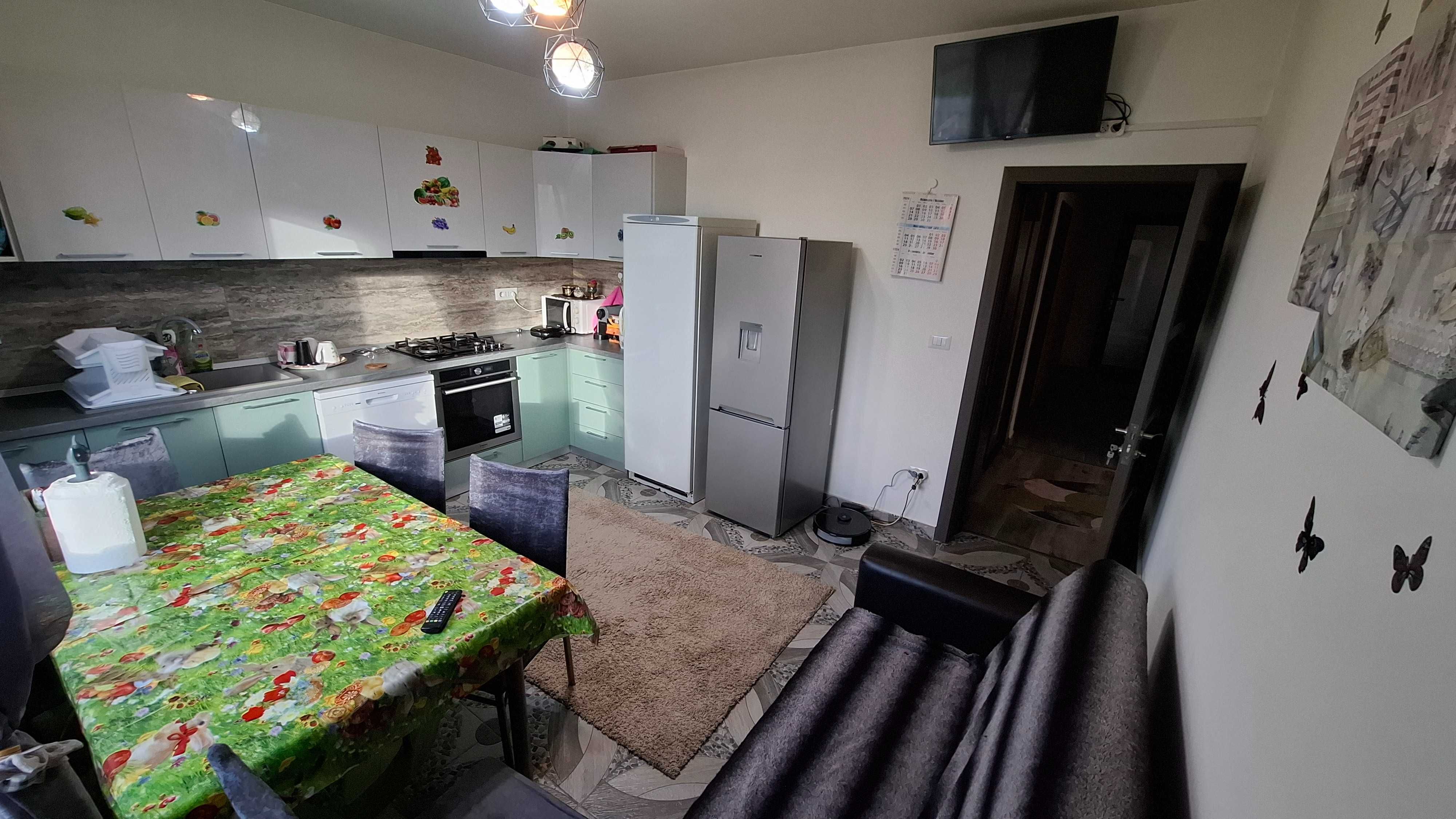 Proprietar, vand casa P+M, placa turnata,panouri fotovoltaice,gaz