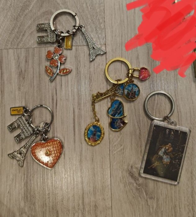 Набор брелоков за 700