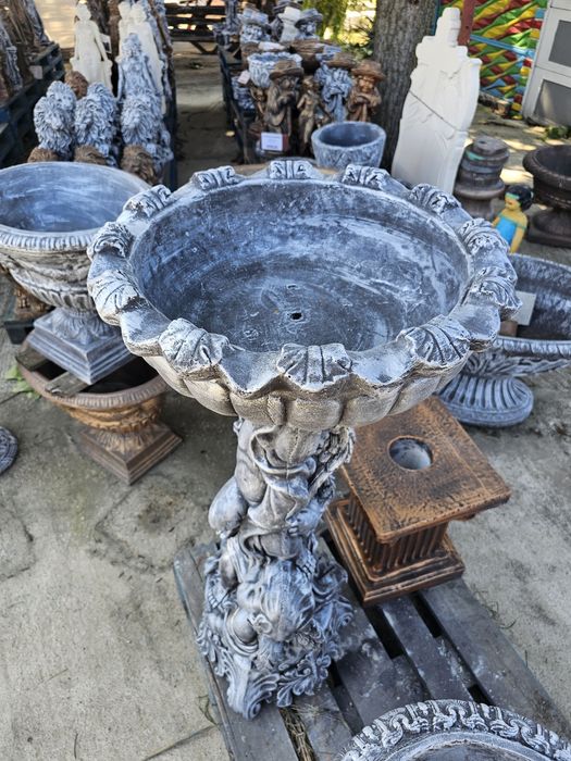 Jardiniera din beton,ghiveci din beton,statueta din beton