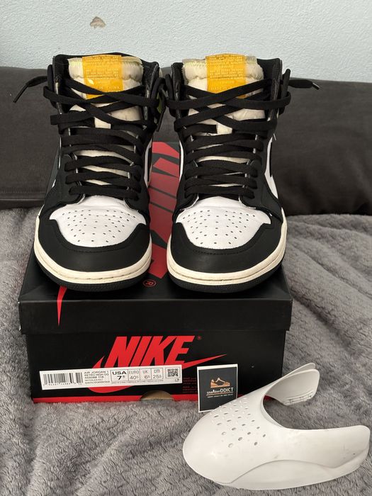 Jordan 1 high OG “volt gold”( nike yeezy track versace j4)