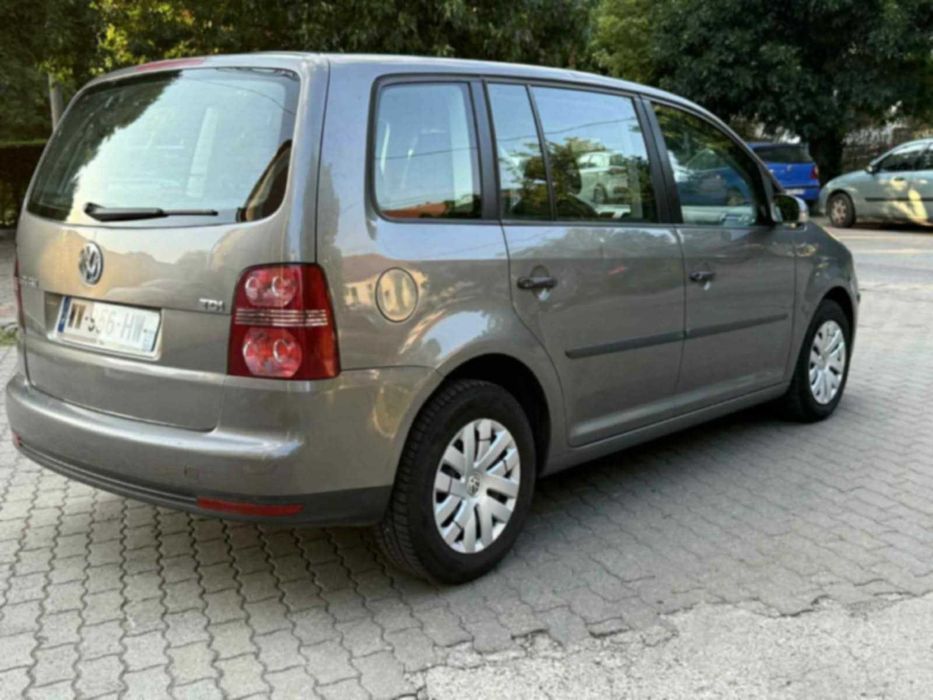 Vând Touran 1.9D 7 locuri 2008