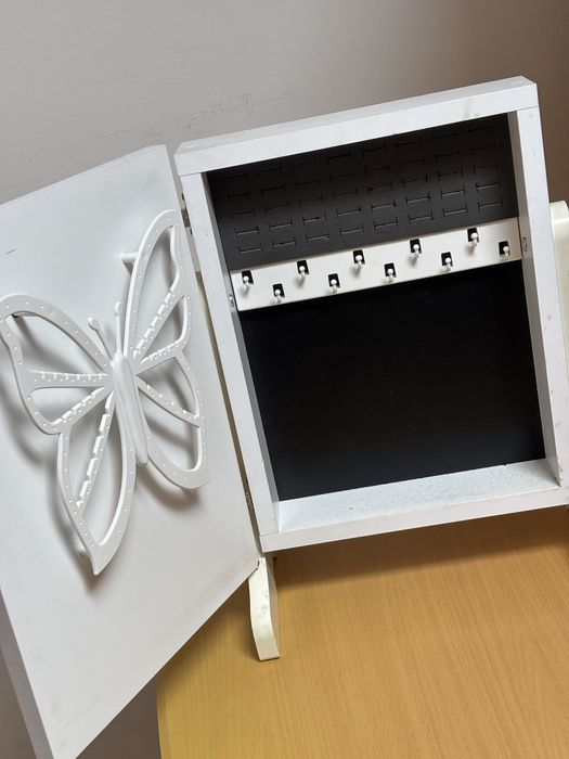 Oglinda cu organizator bijuterii